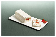 Terrine au fromage de chèvre, coeur de tomates confites et basilic