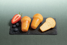 Mini-baba bouchon au rhum