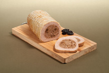Rôti de lapin farci aux pruneaux cuit